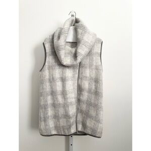 WAVERLY GREY Cowl Neck Vest Gray Plaid | L